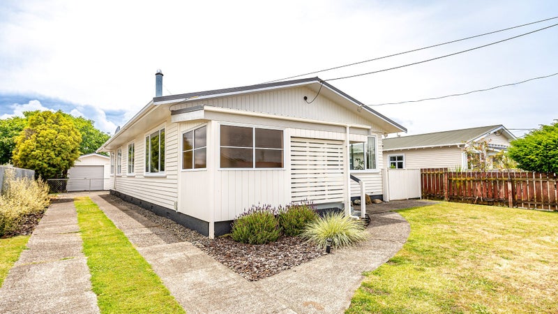 62A Surrey Road, Springvale, Whanganui - Carousel 1