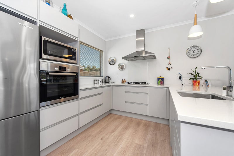 5 Springside Court, Huntington, Hamilton - Carousel 2