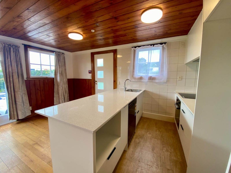 5 East Coast Road, Milford, Auckland - Carousel 2