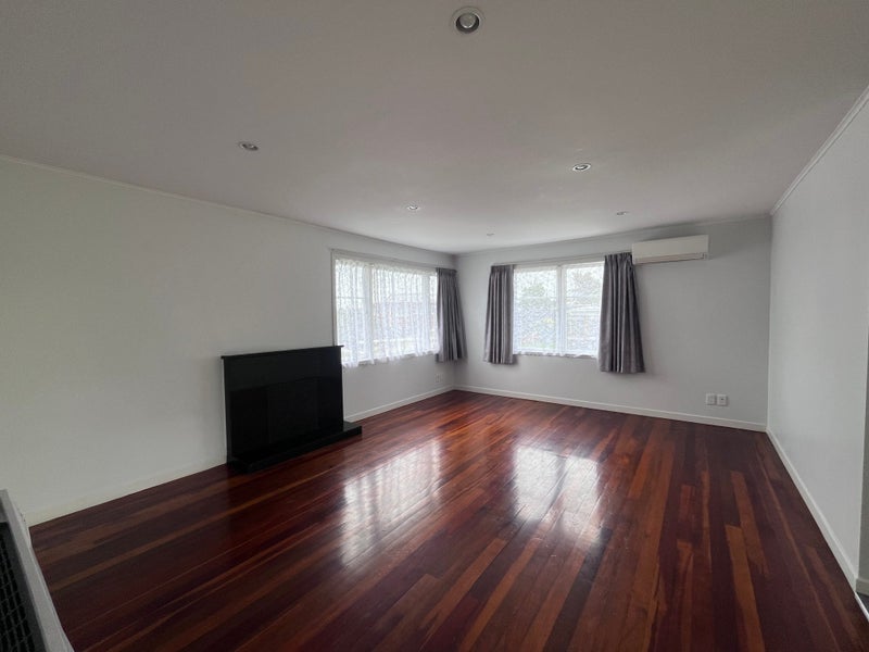 11 Netherton Street, New Windsor, Auckland - Carousel 2