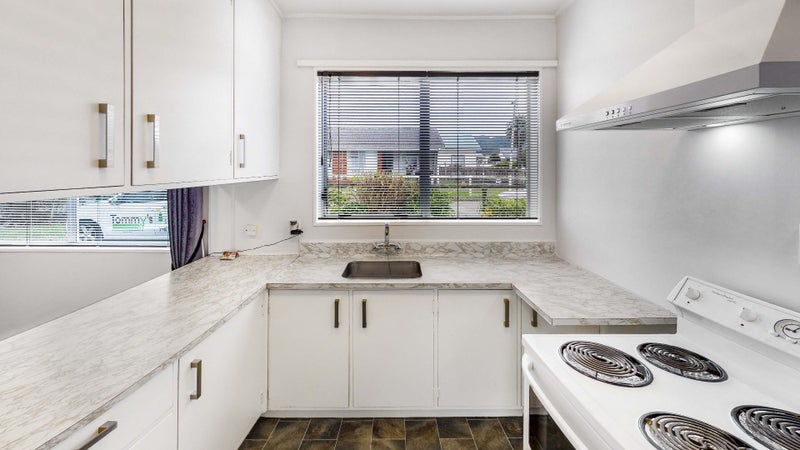 2/3 Buckley Street, Alicetown, Lower Hutt - Carousel 1