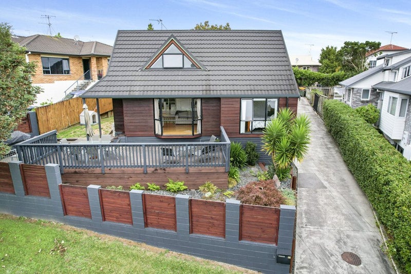 37 Western Heights Drive, Western Heights, Hamilton - Carousel 1