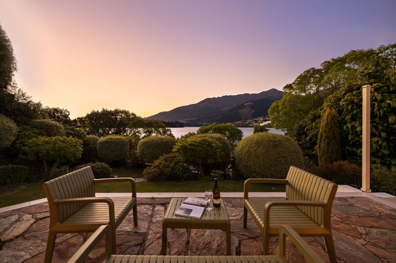 45 Bay View Road, Kelvin Heights, Queenstown - Carousel 1