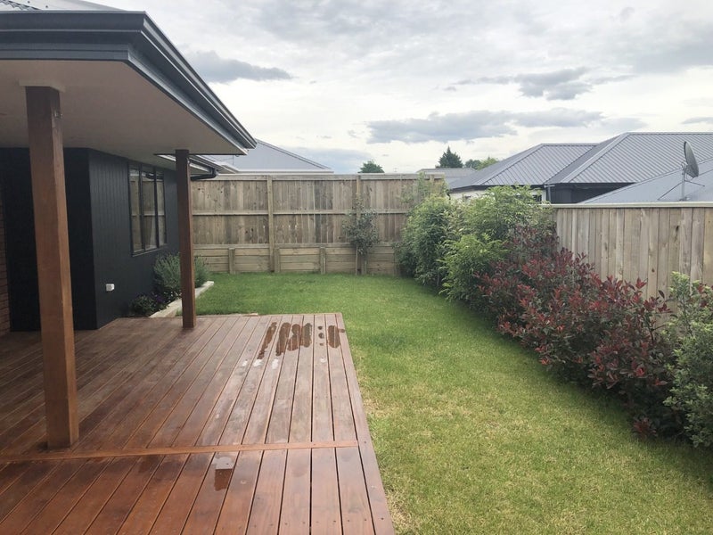 20 Cupola Crescent, Richmond, Richmond - Carousel 8