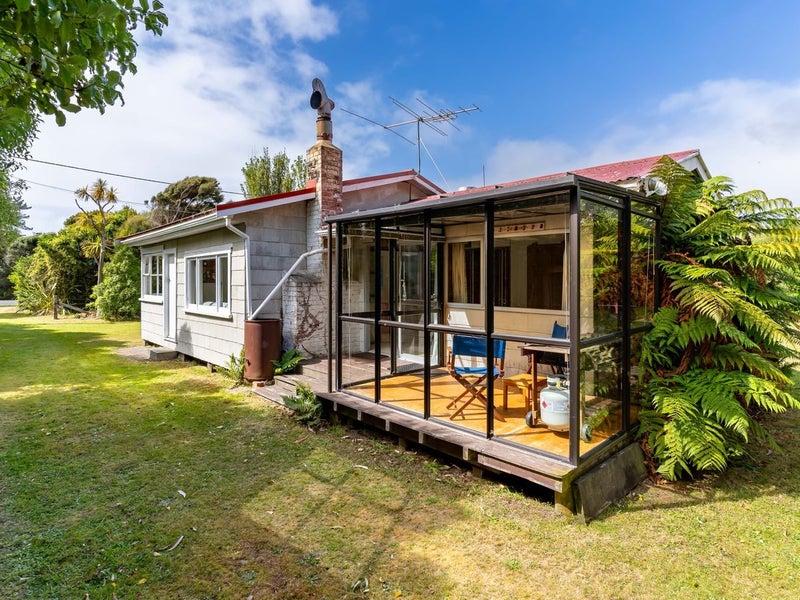 22B Allans Beach Road, Portobello, Dunedin - Carousel 1