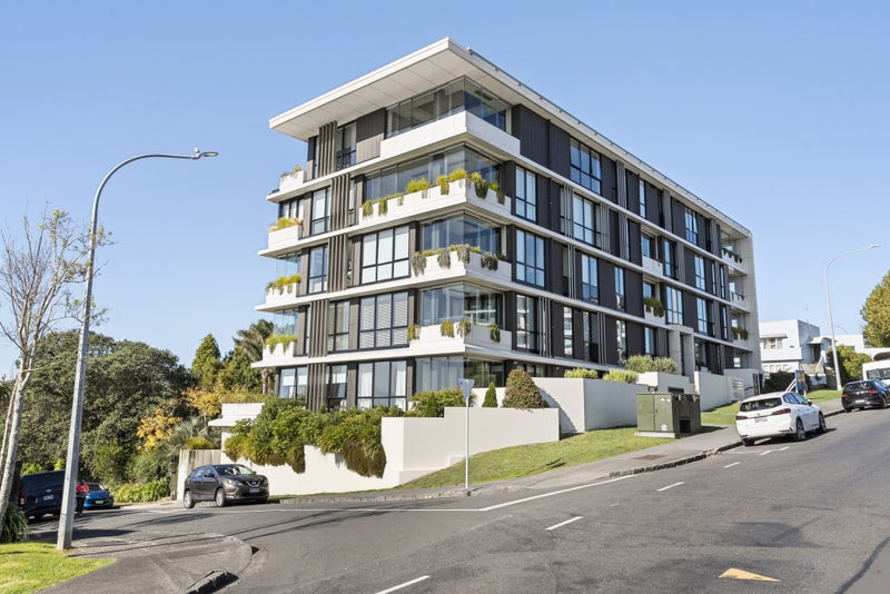 101/11 Paora Street, Orakei, Auckland - Carousel 2