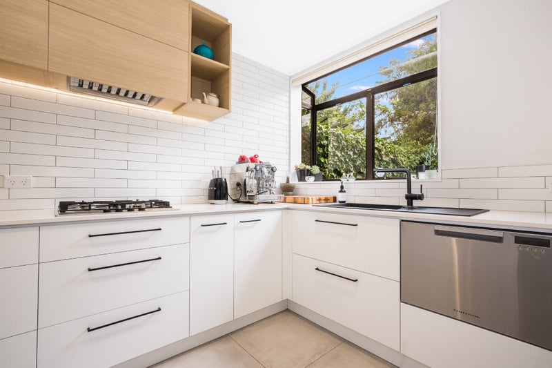 6/354 Muritai Road, Eastbourne, Lower Hutt - Carousel 2