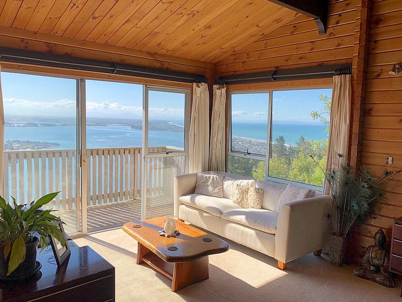 8 Hurst Seager Lane, Clifton, Christchurch - Carousel 2