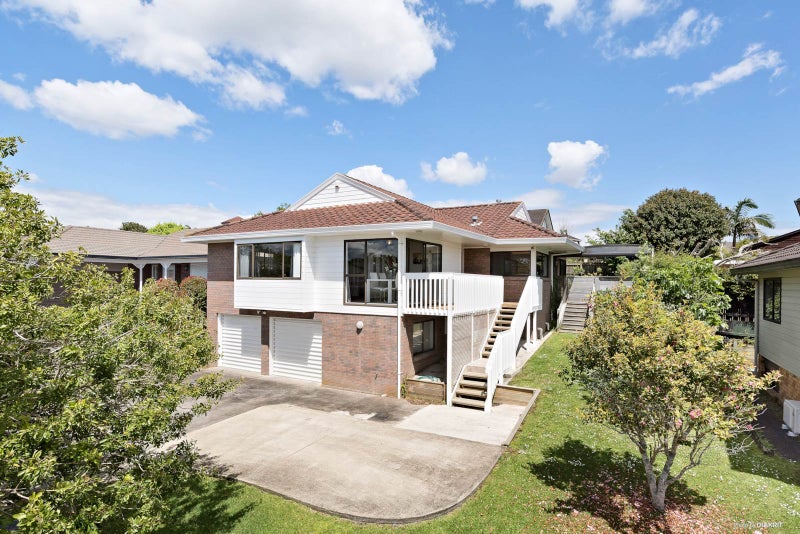 3 Leicester Parade, Somerville, Manukau - Carousel 1