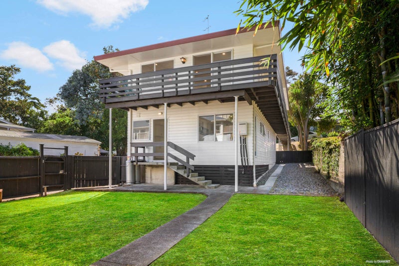 26A Saxon Street, Waterview, Auckland - Carousel 1