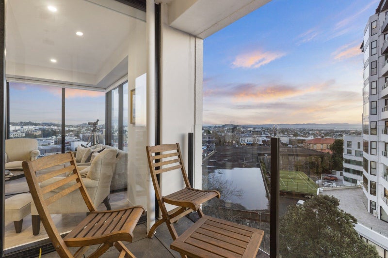 1106/8 Hereford Street, Freemans Bay, Auckland - Carousel 1