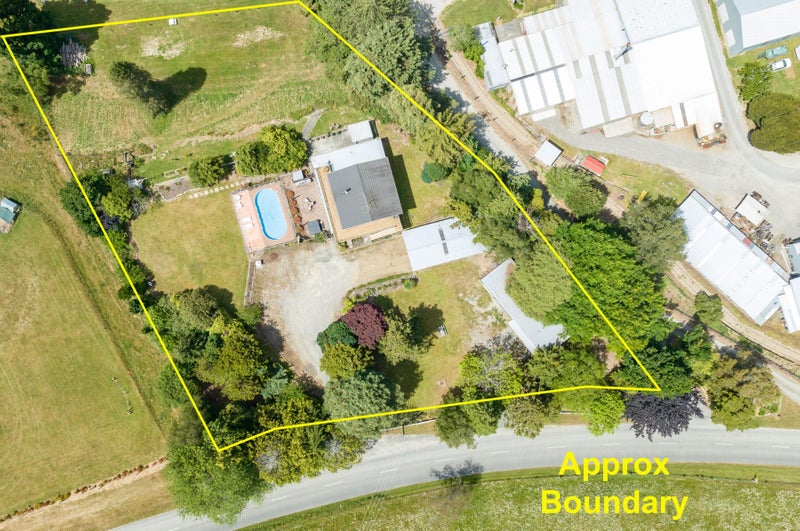 234 Pigeon Valley Road, Pigeon Valley, Wakefield - Carousel 40