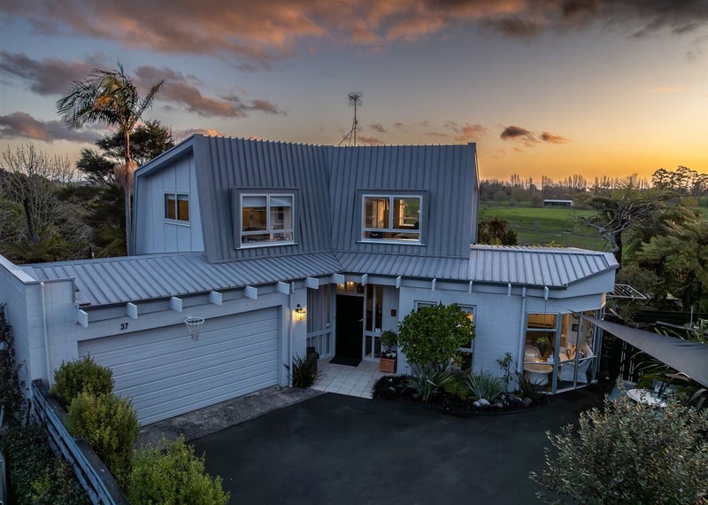 37 Balfour Crescent, Riverlea, Hamilton - Carousel 1