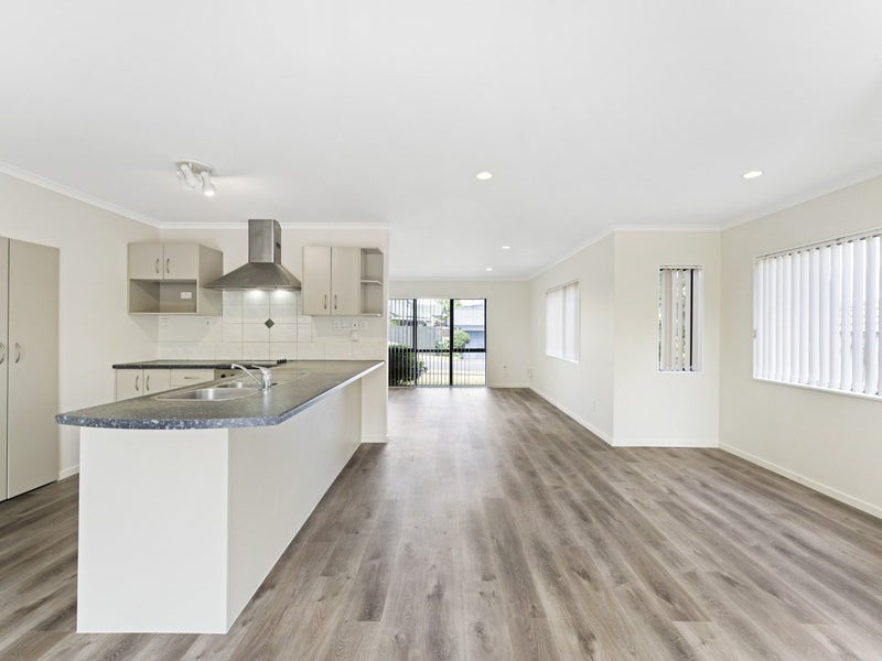 3 Ali Place, Ranui, Auckland - Carousel 2