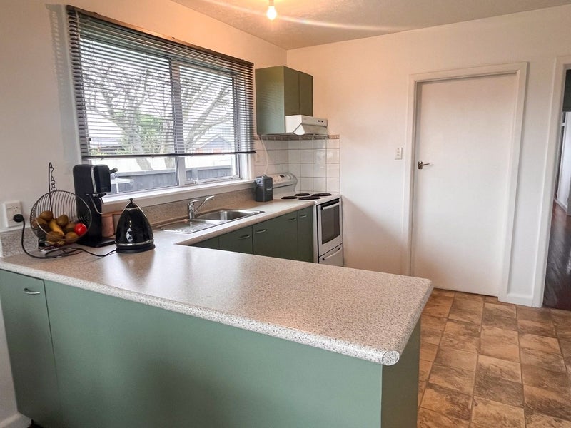 16 Daniels Road, Redwood, Christchurch - Carousel 2