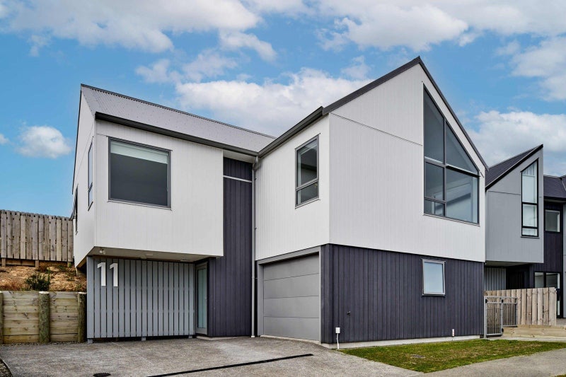 11 Lemonwood Way, Woodridge, Wellington - Carousel 1