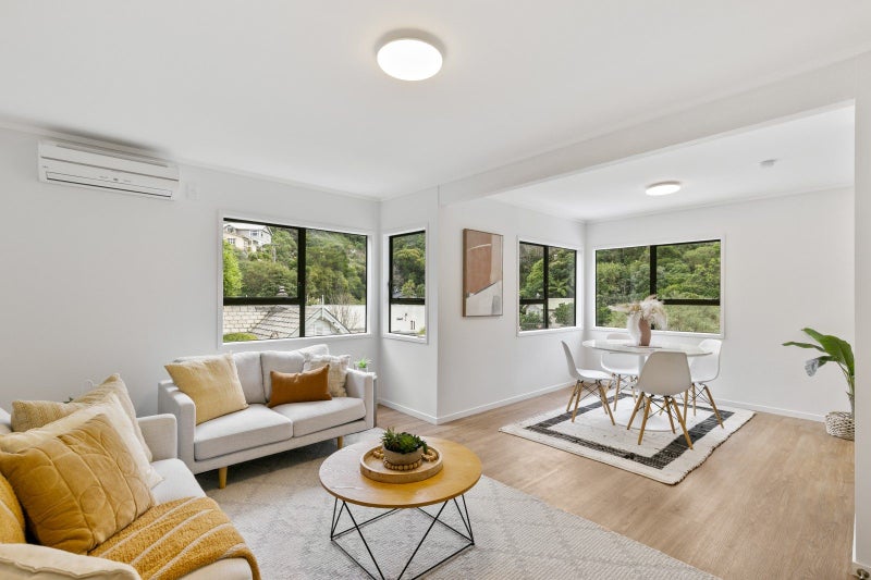 2/10 Balfour Street, Mornington, Wellington - Carousel 1