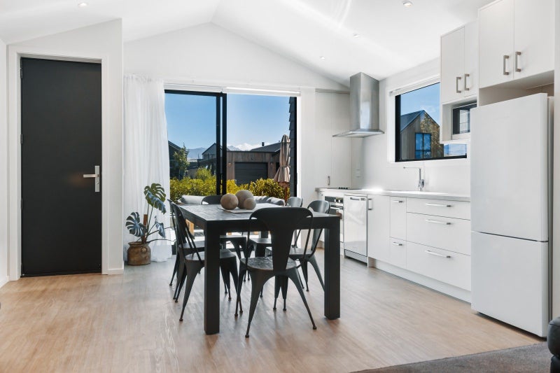 4 Matakanui Lane, Wanaka - Carousel 2