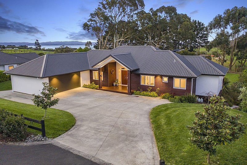 13 Titoki Way, Waiau Pa, Pukekohe - Carousel 2