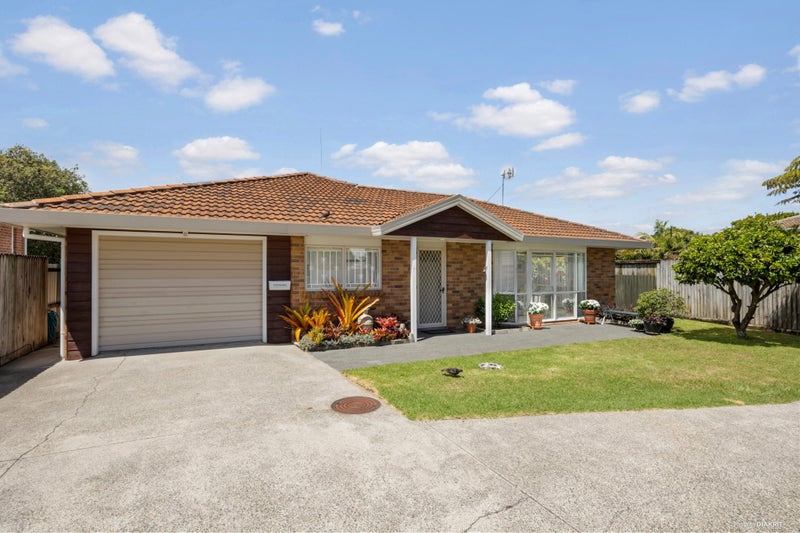 1/843 Manukau Road, Royal Oak, Auckland - Carousel 1