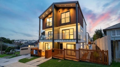 2/7 Brookfield Road, Te Atatu Peninsula, Auckland - Carousel 1