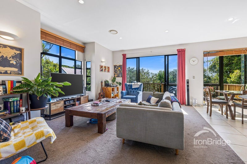 2/667 East Coast Road, Browns Bay, Auckland - Carousel 2