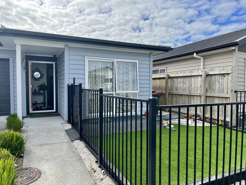 7 Kapowai Boulevard, Takanini, Auckland - Carousel 1
