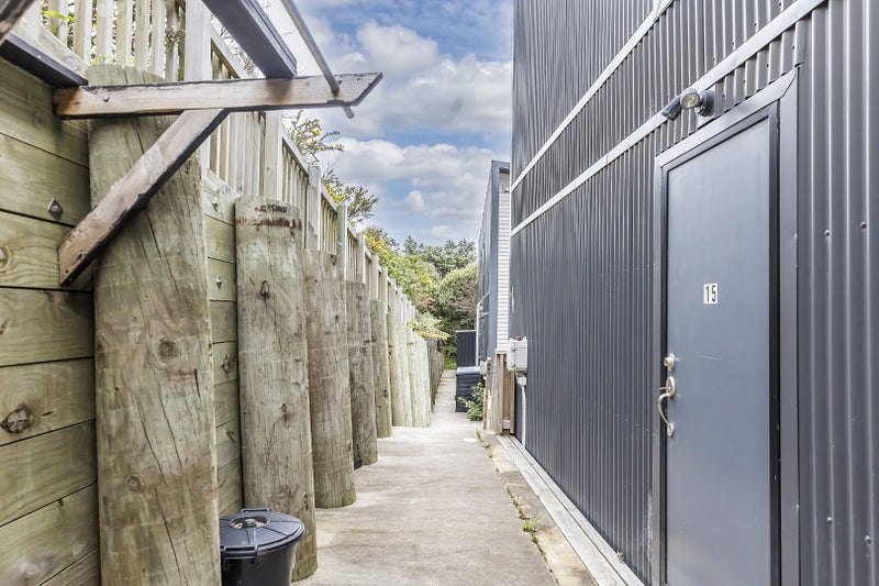 15 Ara Patukawenga, Tawa, Wellington - Carousel 18