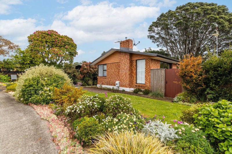95 Manu Crescent, Upper Vogeltown, New Plymouth - Carousel 1