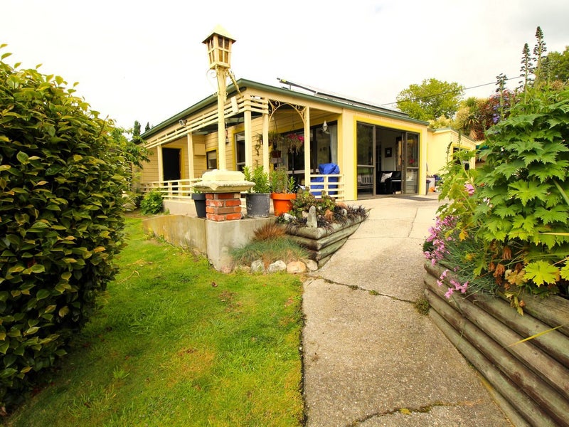 49 Roxby Street, South Hill, Oamaru - Carousel 2