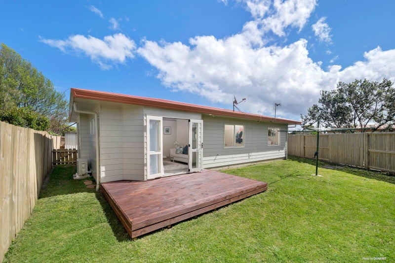 14B Dolphin Street, Pakuranga, Auckland - Carousel 1
