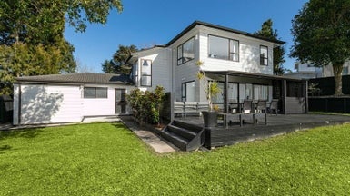 44 West Harbour Drive, West Harbour, Auckland - Carousel 1