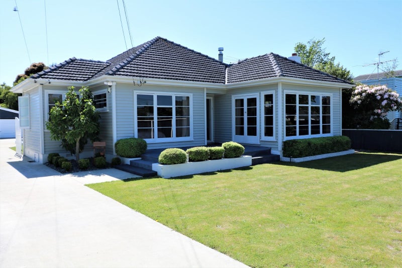 1 John Street, Trentham, Upper Hutt - Carousel 1