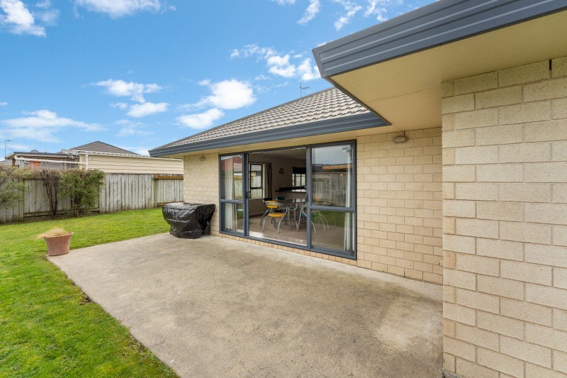 19 Brooklyn Heights Drive, Kelvin Grove, Palmerston North - Carousel 2