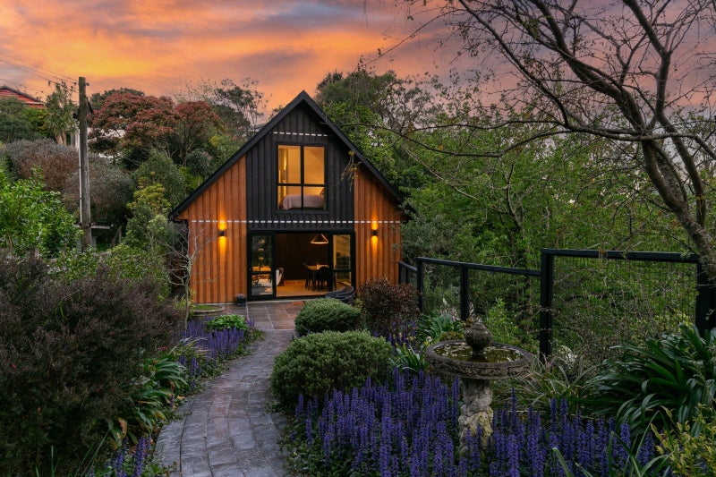 38 Balfour Street, Mornington, Wellington - Carousel 1