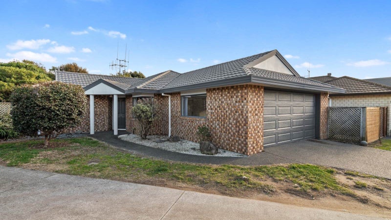 26 Grabella Place, Papamoa Beach, Papamoa - Carousel 2
