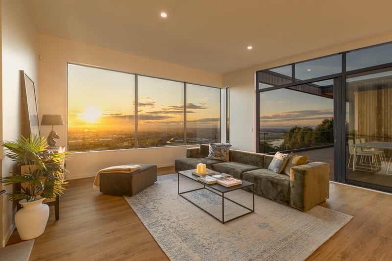 134 Cannon Hill Crescent, Mount Pleasant, Christchurch - Carousel 2