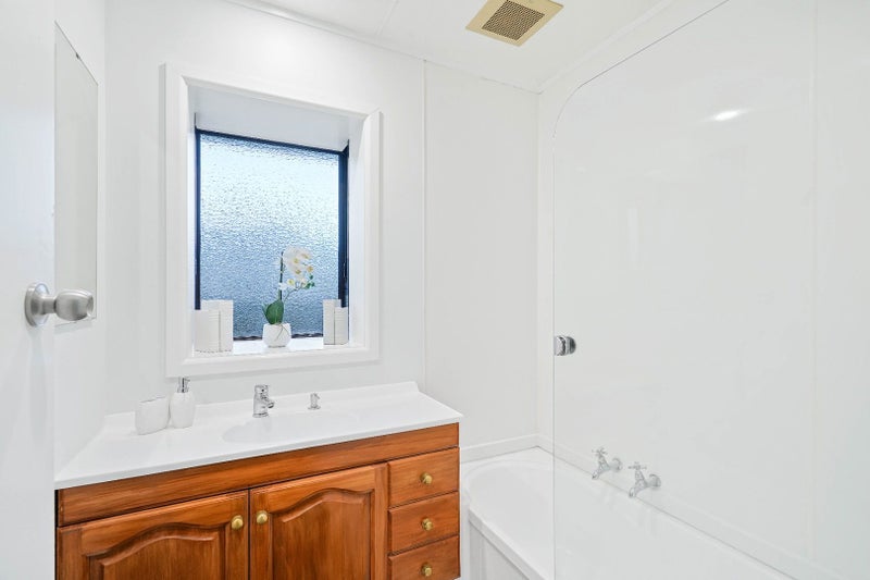 214 Condell Avenue, Papanui, Christchurch - Carousel 10