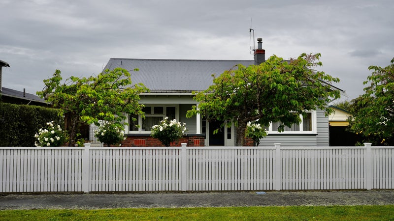 16 Karamu Avenue, Takaro, Palmerston North - Carousel 1