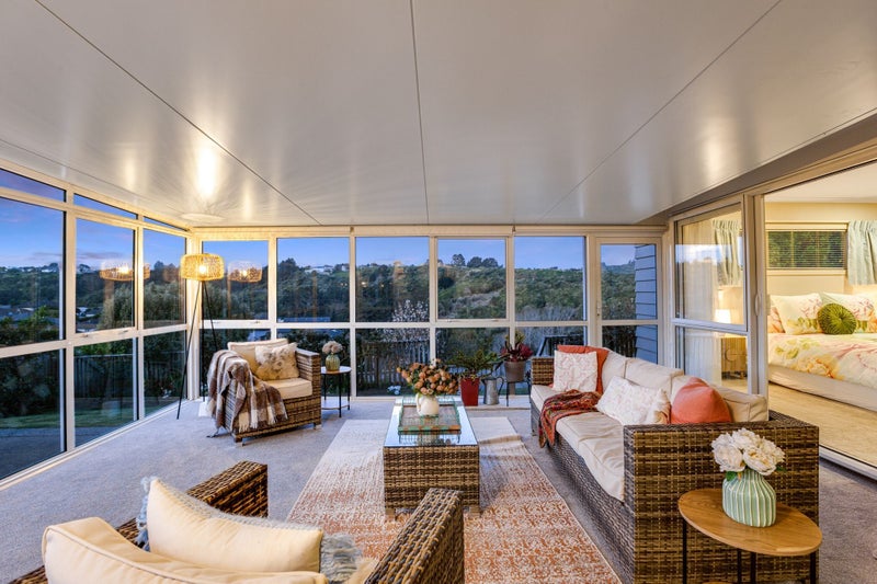 3 Catlins Glen, Aotea, Porirua - Carousel 36