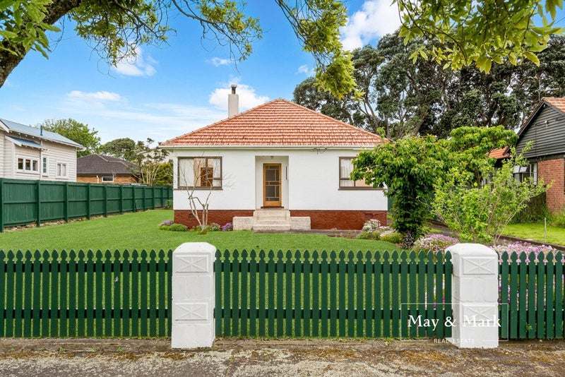 20 Princes Avenue, Mount Roskill, Auckland - Carousel 1