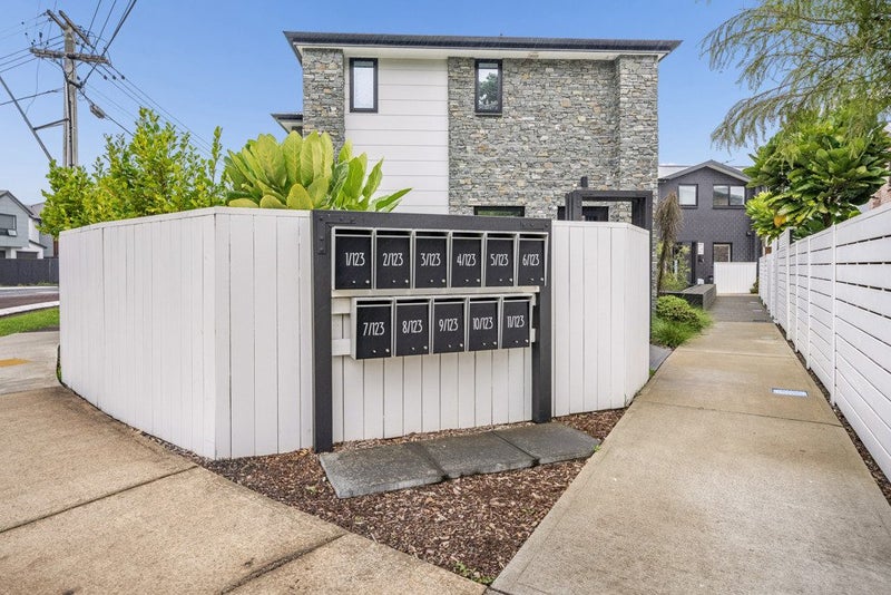 4/123 Cambridge Terrace, Fairfield, Lower Hutt - Carousel 19