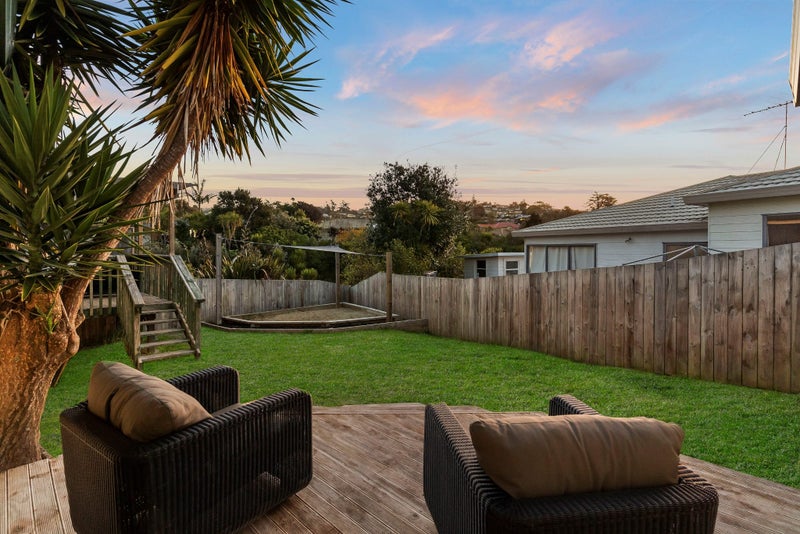 32 Donald Street, Stanmore Bay, Whangaparaoa - Carousel 2