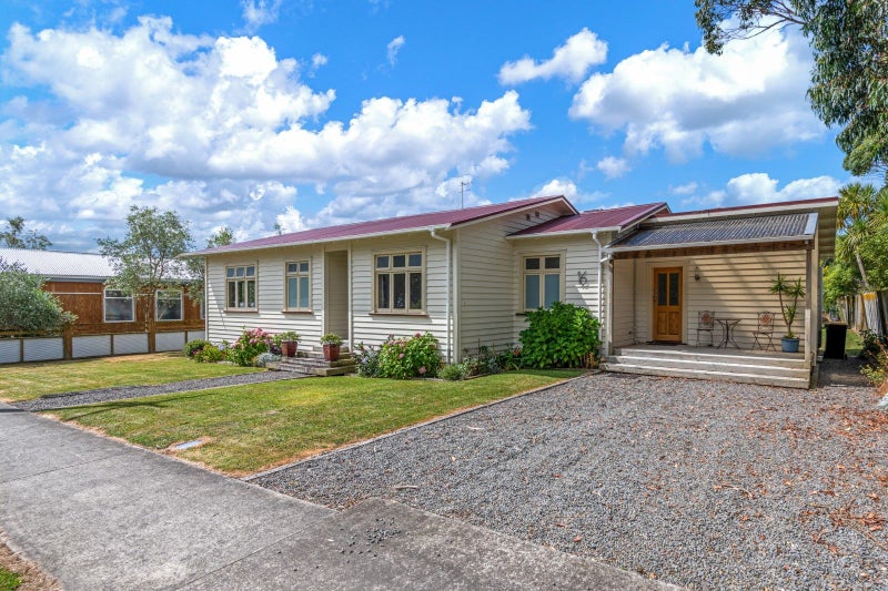 16 Tokomaru Road, Tokomaru, Palmerston North - Carousel 1