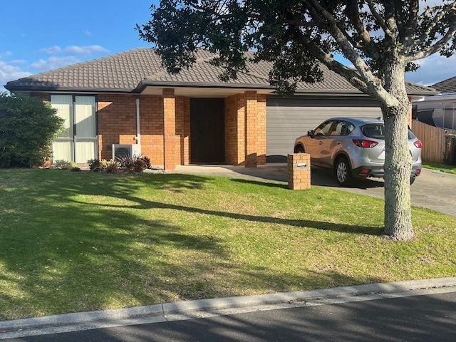 8 Atlantic Close, Papamoa Beach, Papamoa - Carousel 2