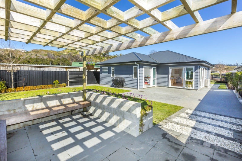 9 Don Griffin Grove, Trentham, Upper Hutt - Carousel 2