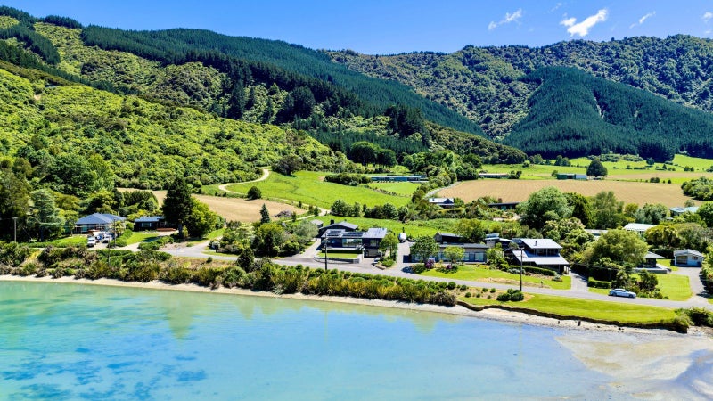 353 Anakiwa Road, Anakiwa, Picton - Carousel 2