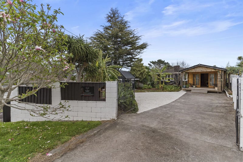 7 Hughes Terrace, Te Atatu Peninsula, Auckland - Carousel 2