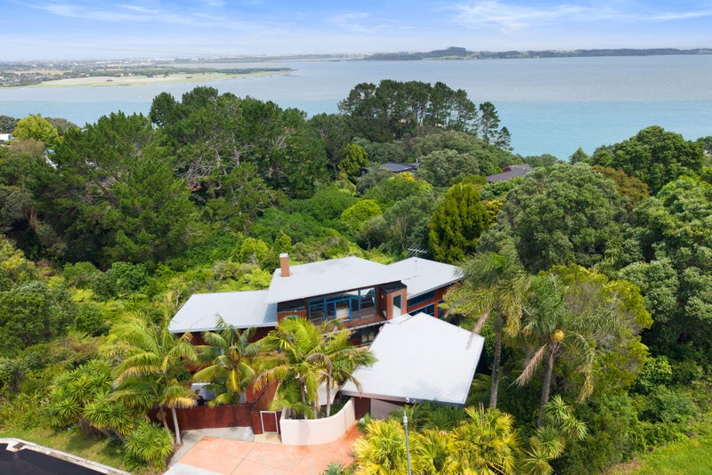 3 Ben James Drive, Hillsborough, Auckland - Carousel 38