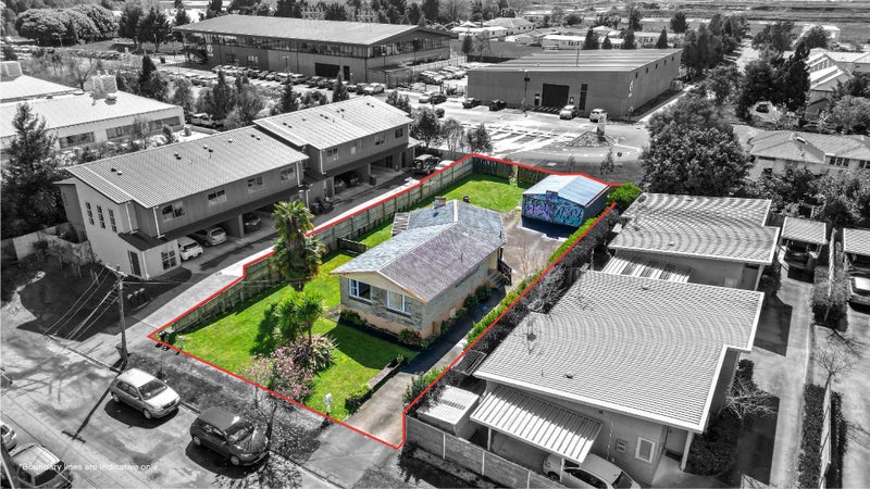 8 Gazeley Avenue, Silverdale, Hamilton - Carousel 1